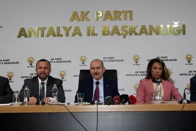 Bakan Soylu: 'Ayağımızı bağlarlar kör kuyuya atarlardı bizi' Bakan Soylu: 'Ayağımızı bağlarlar kör kuyuya atarlardı bizi'