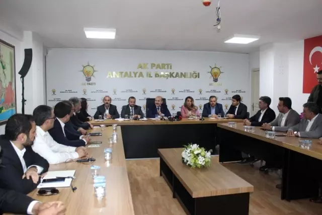 Bakan Soylu: 'Ayağımızı bağlarlar kör kuyuya atarlardı bizi' Bakan Soylu: 'Ayağımızı bağlarlar kör kuyuya atarlardı bizi'