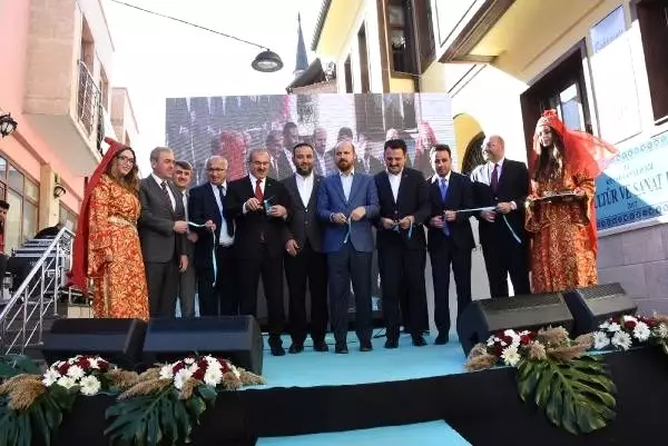 Bilal Erdoğan: Bizim bağımsız gençlere ihtiyacımız var Bilal Erdoğan: Bizim bağımsız gençlere ihtiyacımız var