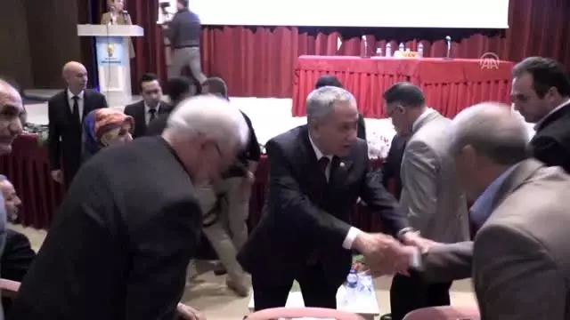 Bülent Arınç: 'Cumhurbaşkanımızın başkanlığında sıkıntılı günlerimizi atlatacağız' Bülent Arınç: 'Cumhurbaşkanımızın başkanlığında sıkıntılı günlerimizi atlatacağız'