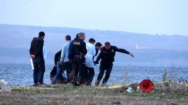 Çanakkale sahilinde ölen yaşlı kadının üstünü kumlar kapatınca günlerce fark edilmedi