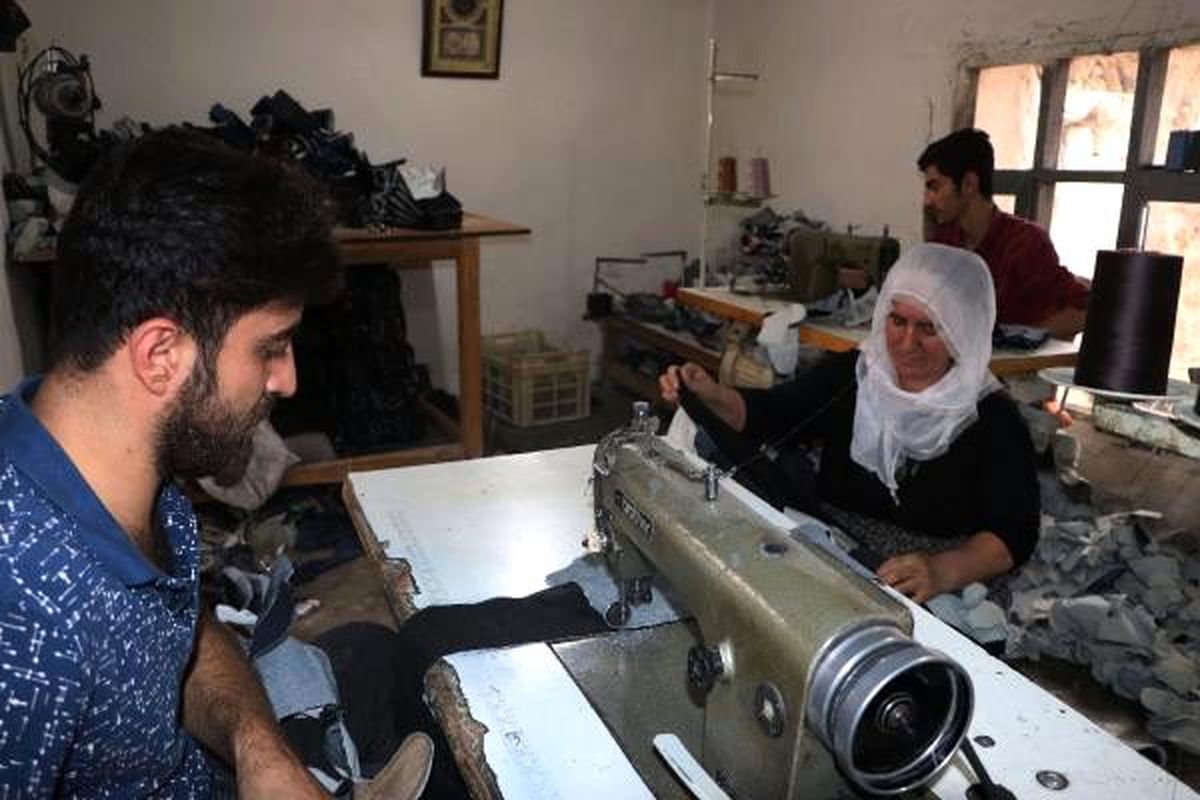 Eşinin terk ettiği kadın, çocuklarıyla iş kurdu