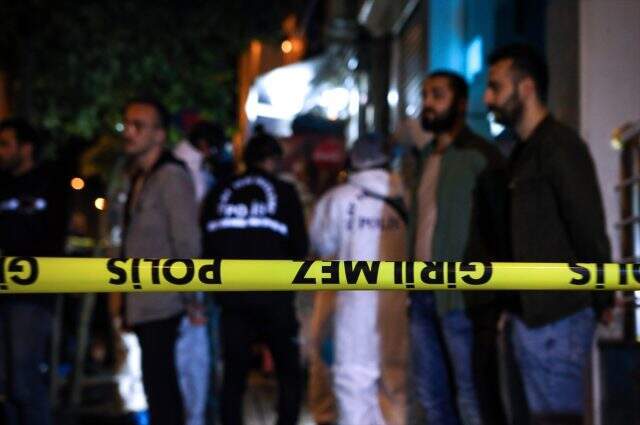 Fatih'te 4 kardeşin öldüğü evde elektrik faturası ödenmediği için elektriğin kesildiği öğrenildi