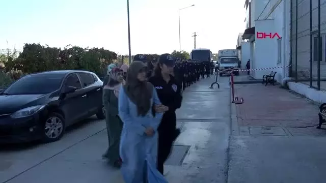 Fetö şüphelileri, örgütü ayakta tutmak için 10 bin dolar vermiş Fetö şüphelileri, örgütü ayakta tutmak için 10 bin dolar vermiş