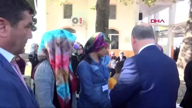 Gazi er ve emekli astsubay askeri törenle toprağa verildi Gazi er ve emekli astsubay askeri törenle toprağa verildi