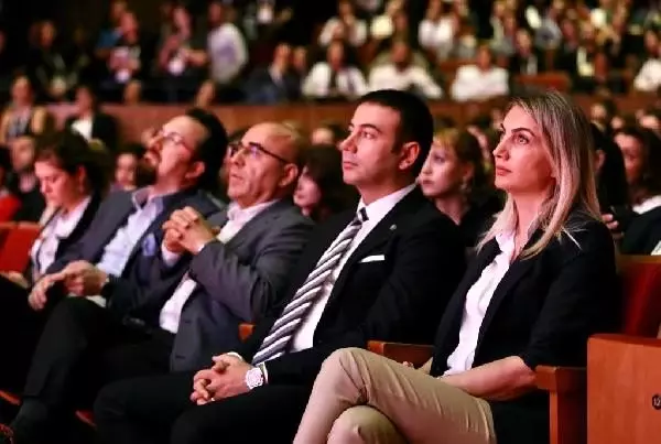 İmamoğlu, 'Brand Week İstanbul'un açılışına katıldı İmamoğlu, 'Brand Week İstanbul'un açılışına katıldı