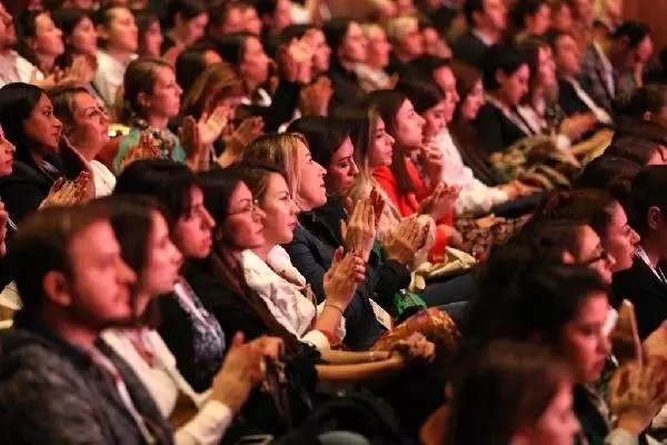 İmamoğlu, 'Brand Week İstanbul'un açılışına katıldı İmamoğlu, 'Brand Week İstanbul'un açılışına katıldı