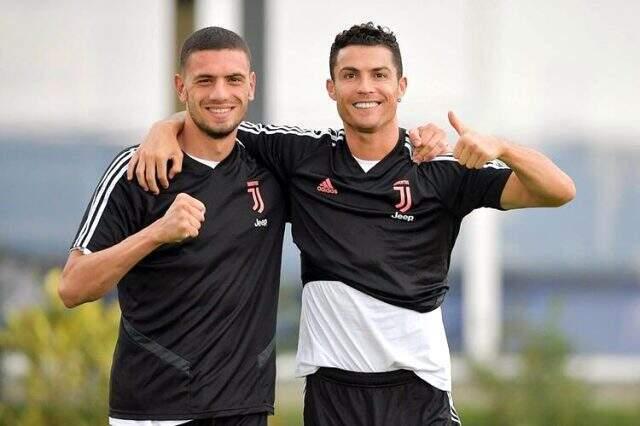 Juventus taraftarı Merih Demiral'in oynaması için mesaj yağdırdı!