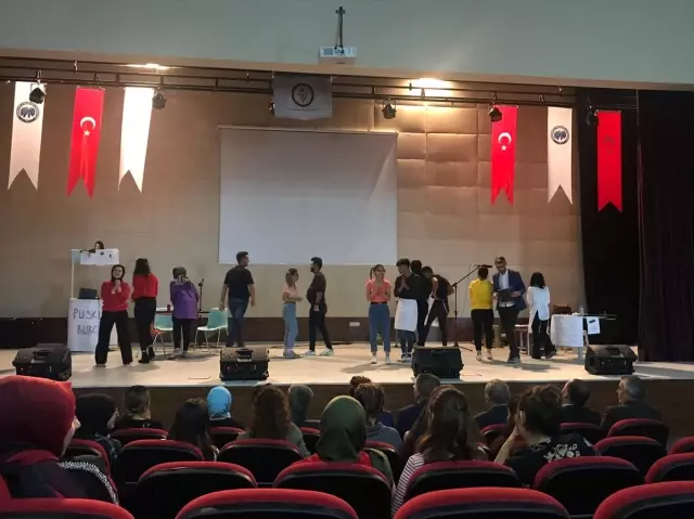 KMÜ Kazımkarabekir Meslek Yüksekokulu'nda 'Güvenli Gıda' semineri KMÜ Kazımkarabekir Meslek Yüksekokulu'nda 'Güvenli Gıda' semineri