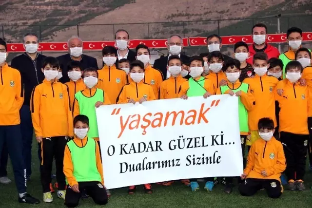 Lösemili çocuklara harçlıklarını bağışladılar