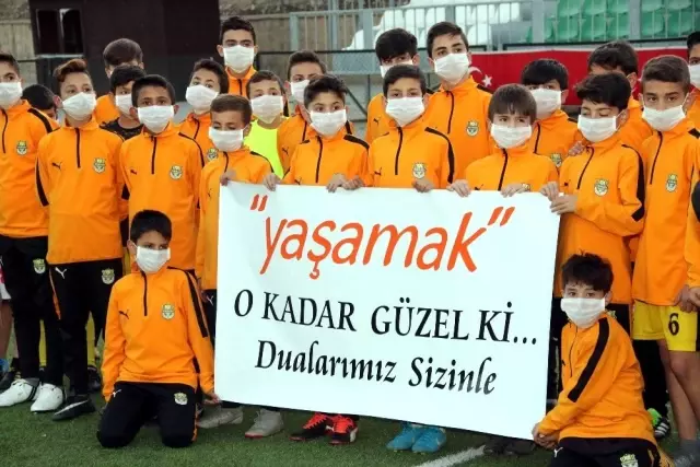 Lösemili çocuklara harçlıklarını bağışladılar