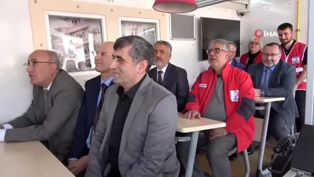 Rektör Bilgiç ve ekibi 7,2'lik deprem anını yaşadı