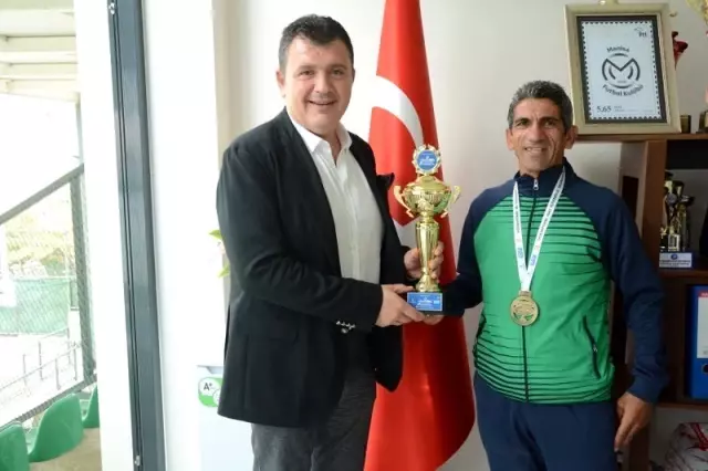 Şampiyon İstanbul'dan da birincilikle döndü Şampiyon İstanbul'dan da birincilikle döndü