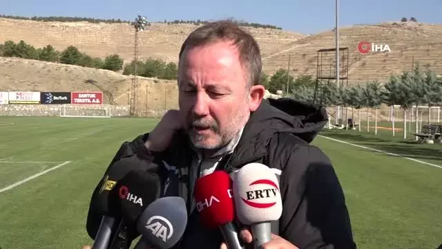 Sergen Yalçın: 'Çok agresif bir teknik direktör değilim' -1- Sergen Yalçın: 'Çok agresif bir teknik direktör değilim' -1-