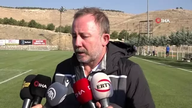 Sergen Yalçın: 'Çok agresif bir teknik direktör değilim' -2- Sergen Yalçın: 'Çok agresif bir teknik direktör değilim' -2-