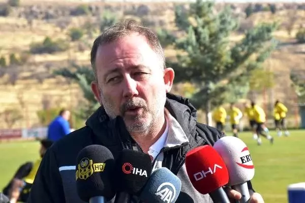 Sergen Yalçın: Türk futboluna mal olmuş bir insanım, saygı görmem gerekiyor Sergen Yalçın: Türk futboluna mal olmuş bir insanım, saygı görmem gerekiyor