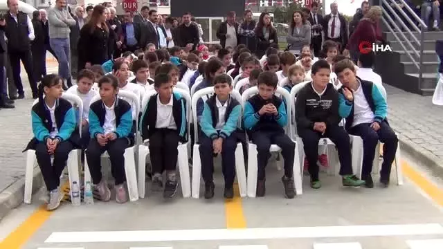 Trakya'nın en büyük trafik eğitim parkı Çorlu'da açıldı Trakya'nın en büyük trafik eğitim parkı Çorlu'da açıldı