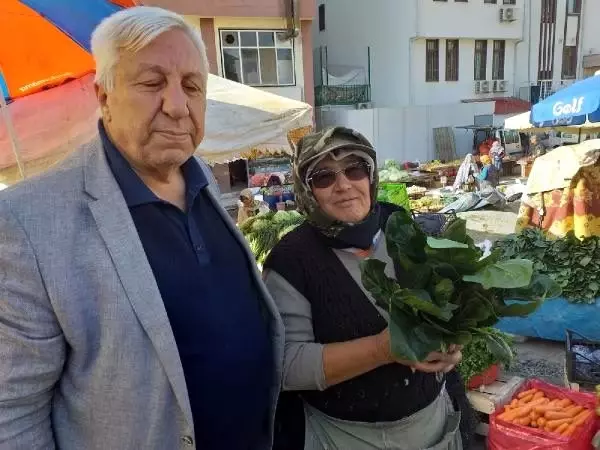 Üreticilere destek için 'çiğ ıspanak' yedi Üreticilere destek için 'çiğ ıspanak' yedi