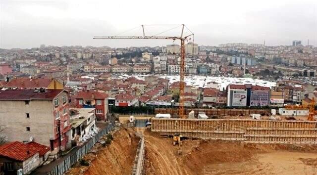 Yapımcı Raci Şaşmaz'ın da aralarında bulunduğu 13 kişi, nitelikli dolandırıcılıktan yargılanacak