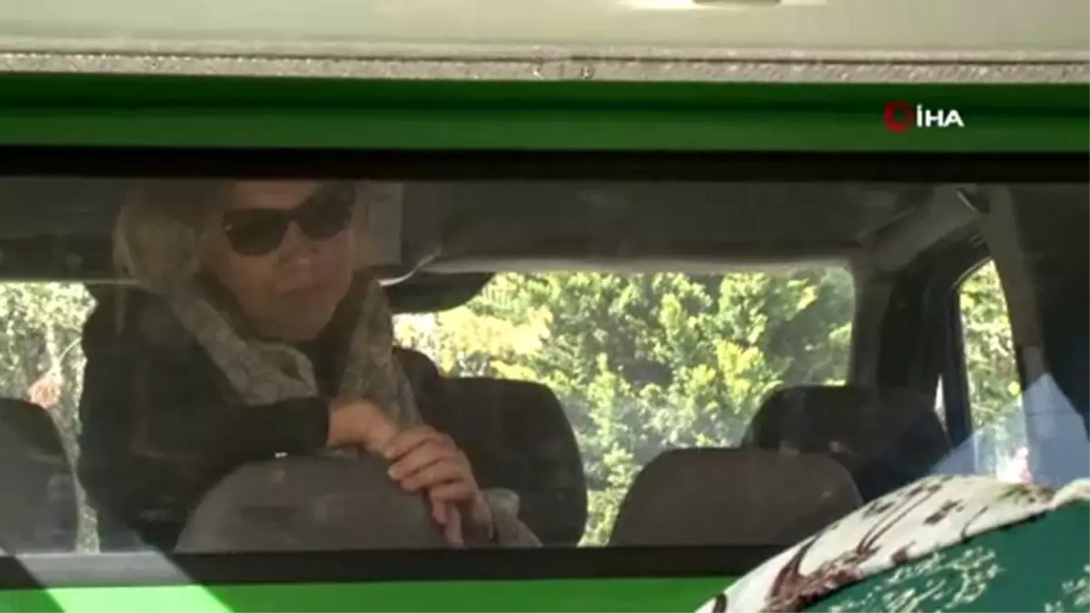 Acılı annenin kızına son bakışı yürek parçaladı