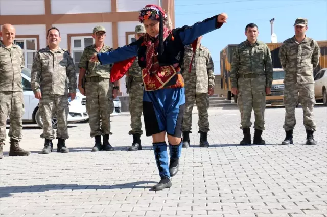 Akçakale'deki askerlere Akçakale'deki askerlere