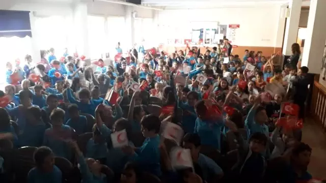 Akçakoca'da öğrencilere Kızılay anlatıldı Akçakoca'da öğrencilere Kızılay anlatıldı