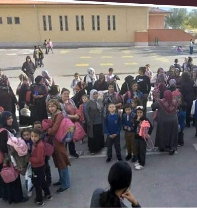 Aksaray'da velilerden tepki çeken eylem: Otizmli çocukları yuhaladılar