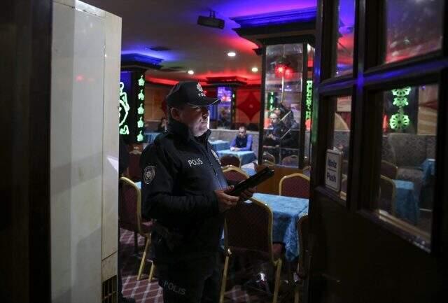 Ankara'da pavyonlara yapılan denetlemelerde ceza yağdı