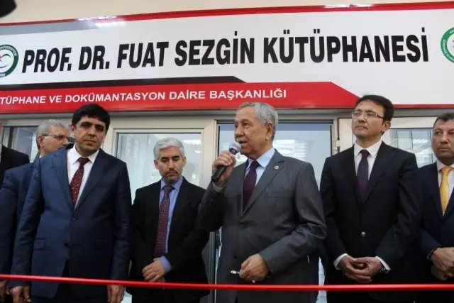 Arınç, Iğdır Üniversitesi Akademik Yılı Açılış Töreni'ne katıldı Arınç, Iğdır Üniversitesi Akademik Yılı Açılış Töreni'ne katıldı