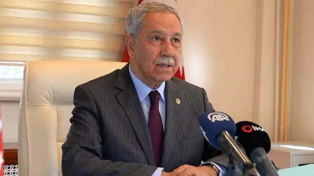 Arınç'tan Erdoğan'a yanıt: Cumhurbaşkanımızın eleştiren konuşmasını saygıyla, takdirle karşılıyorum Arınç'tan Erdoğan'a yanıt: Cumhurbaşkanımızın eleştiren konuşmasını saygıyla, takdirle karşılıyorum