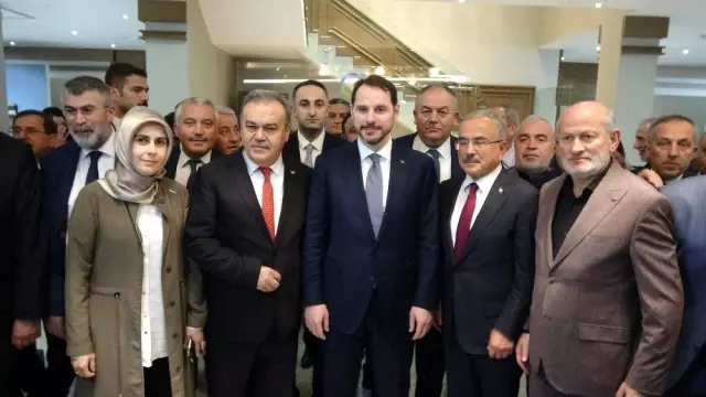 Bakan Albayrak, Ordu Büyükşehir Belediye Başkanı Güler'i ziyaret etti Bakan Albayrak, Ordu Büyükşehir Belediye Başkanı Güler'i ziyaret etti