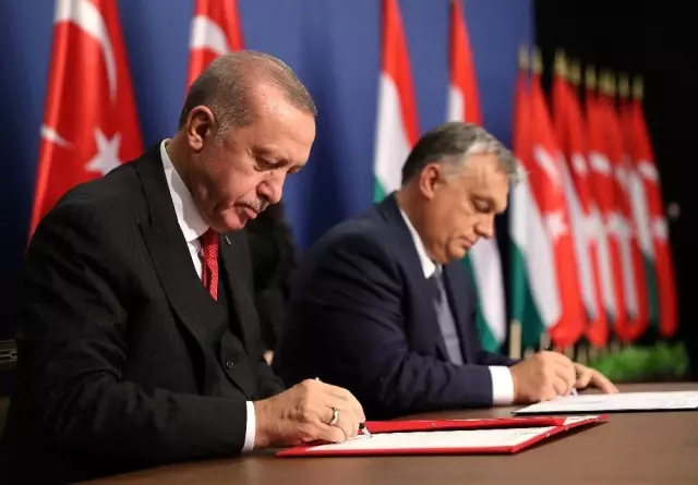 Cumhurbaşkanı Erdoğan: 'DEAŞ'a karşı şu anda dünyada Türkiye'den çok daha güçlü tavır koyan ikinci... Cumhurbaşkanı Erdoğan: 'DEAŞ'a karşı şu anda dünyada Türkiye'den çok daha güçlü tavır koyan ikinci...