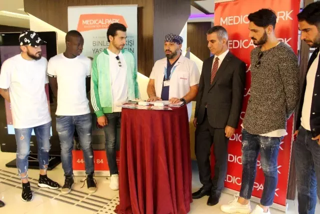 Gaziantep FK futbolcuları Medikal Park'ta organ bağışı yaptı Gaziantep FK futbolcuları Medikal Park'ta organ bağışı yaptı