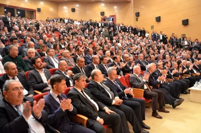 Hazine ve Maliye Bakanı Albayrak Ordu'da 'İş Dünyası ile Buluşma' programına katıldı Hazine ve Maliye Bakanı Albayrak Ordu'da 'İş Dünyası ile Buluşma' programına katıldı