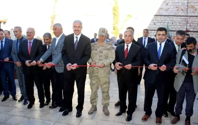 Hükümlülerin el emeği göz nuru eserler sergilendi