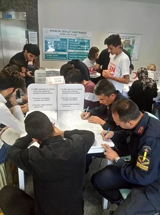Jandarmadan kan bağışına destek Jandarmadan kan bağışına destek