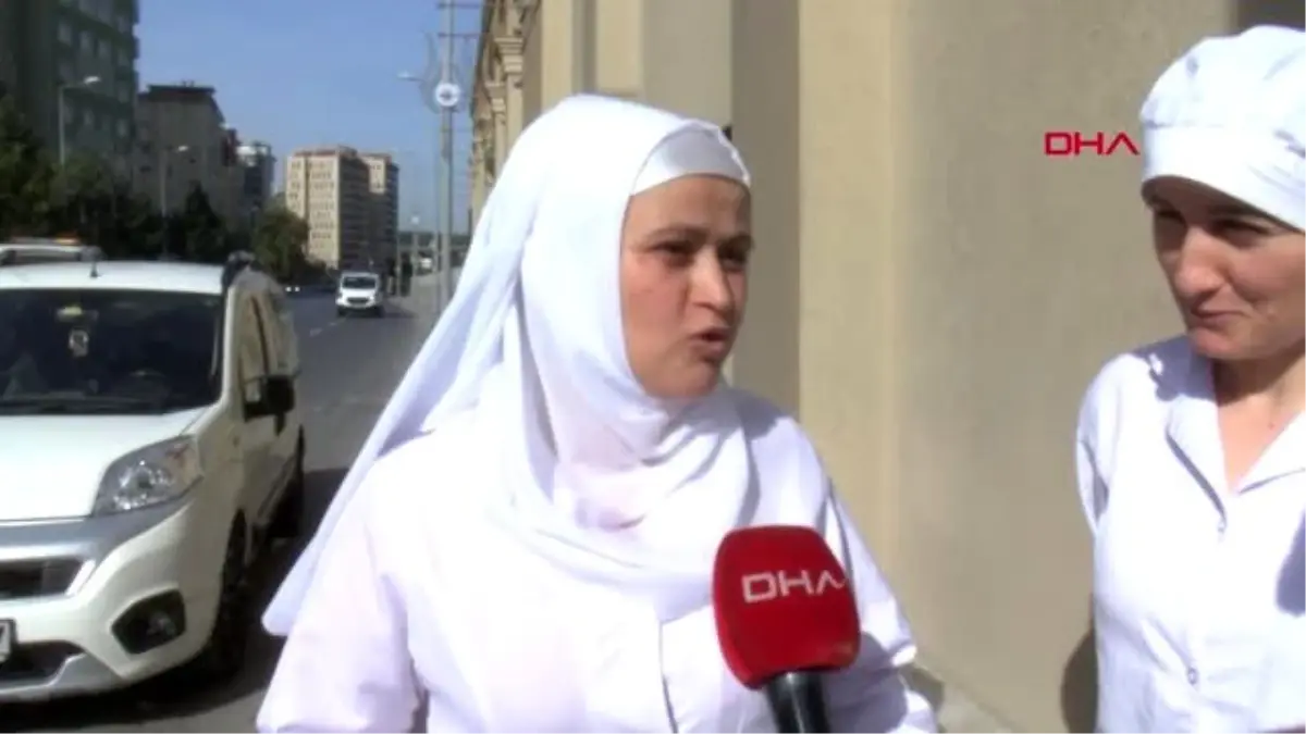 Kağıthane'de kaldırıma savrulan otomobilin altında kalmaktan kurtulan kadın o anları anlattı.