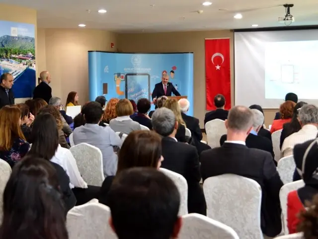 Kırşehir'de 'bilgi okur yazarlığı' çalıştayı düzenleniyor Kırşehir'de 'bilgi okur yazarlığı' çalıştayı düzenleniyor