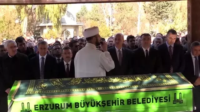 Kurtulmuş: 'Gavurun önünde el açıp dilenen Türkiye geride kaldı' Kurtulmuş: 'Gavurun önünde el açıp dilenen Türkiye geride kaldı'