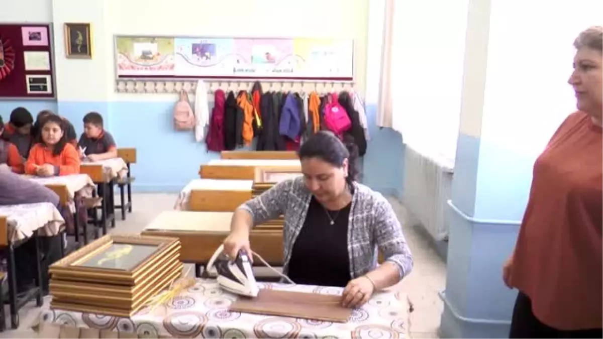 Öğrencilerin çavdar saplarından yaptığı Atatürk portresi ilgi gördü