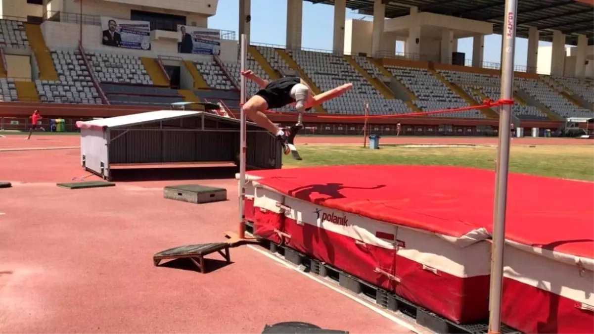 Şahinbeyli sporcu Dubai'de