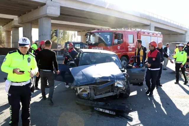 Sivas'ta trafik kazası: 2 yaralı