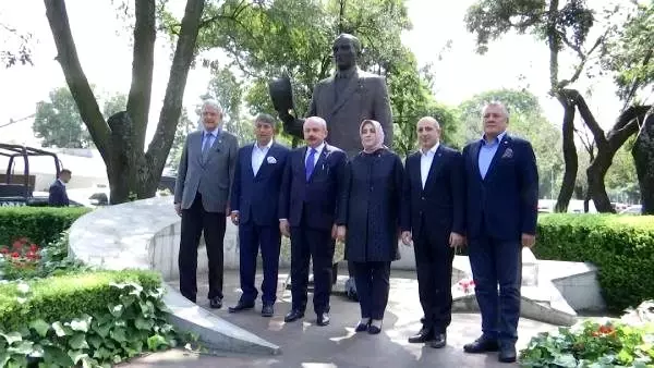 TBMM Başkanı Şentop, Meksiko'daki Atatürk anıtına çelenk bıraktı TBMM Başkanı Şentop, Meksiko'daki Atatürk anıtına çelenk bıraktı