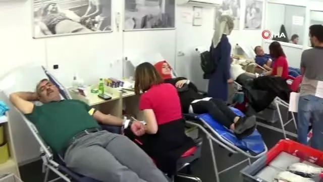 20 yaşındaki tıp öğrencisi Azra kök hücre bekliyor 20 yaşındaki tıp öğrencisi Azra kök hücre bekliyor