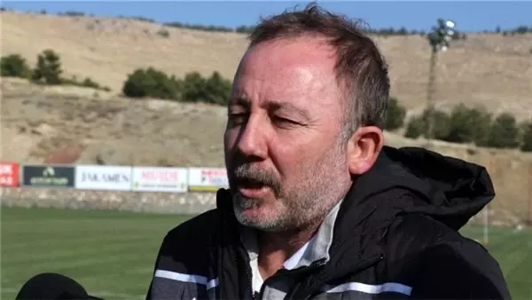 4 maç ceza alan Sergen Yalçın için yeni karar! 4 maç ceza alan Sergen Yalçın için yeni karar!