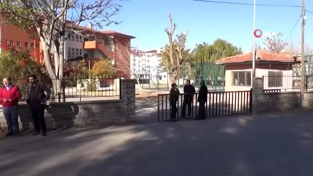 Aksaray'da okul müdürü açığa alındı, müfettişler incelemelerini sürdürüyor Aksaray'da okul müdürü açığa alındı, müfettişler incelemelerini sürdürüyor