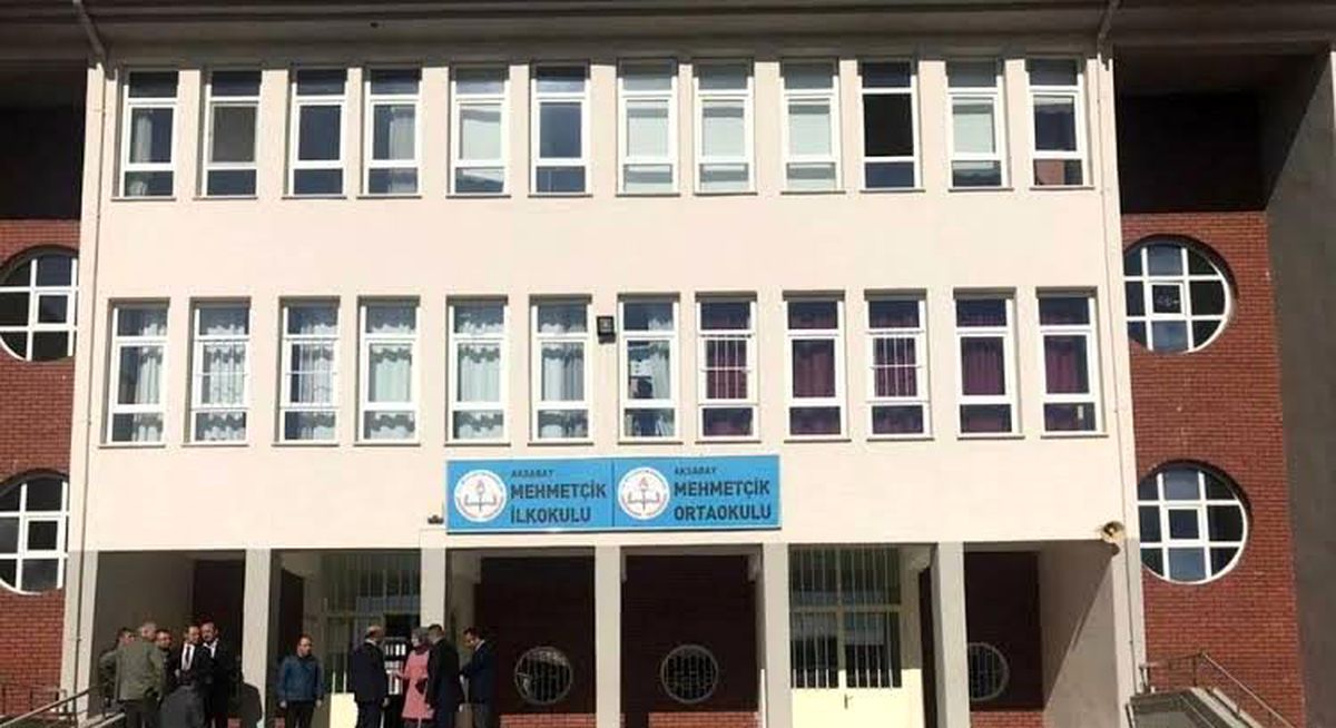 Otizmli çocukları yuhalatan muhtardan skandal açıklama: Hafif otizmli öğrencilere karşı değiliz