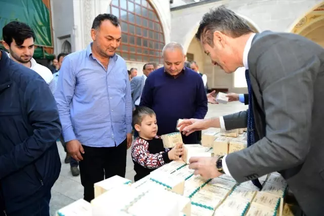 Altınordu Belediyesinden kandil simidi ikramı Altınordu Belediyesinden kandil simidi ikramı