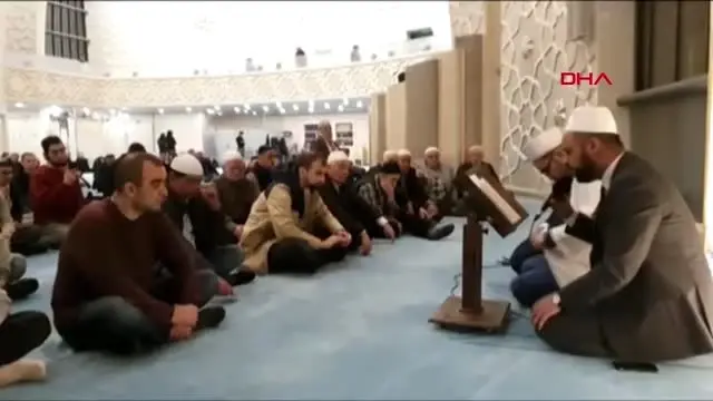 Avrupa'daki müslümanlardan mevlid kandili coşkusu Avrupa'daki müslümanlardan mevlid kandili coşkusu
