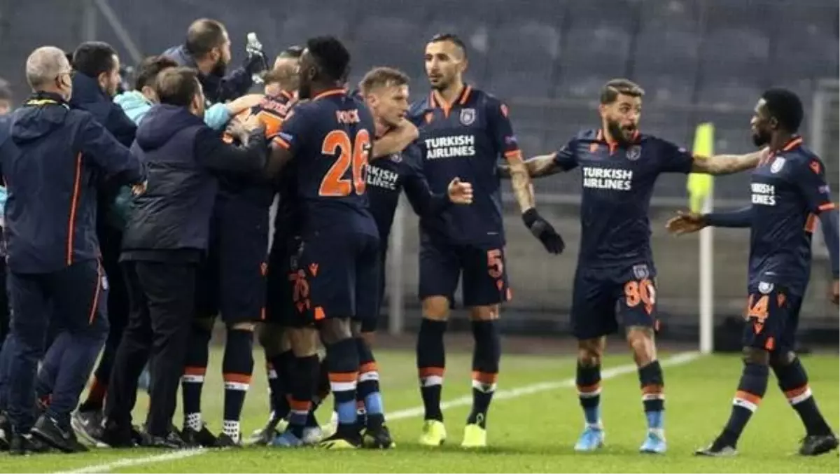 Avusturya basını yazdı! 'Dişsiz Wolfsberger, kurnaz Başakşehir'e yenildi...'